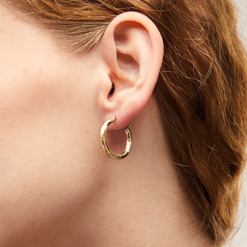 Main Image 2 of 10K Gold 22mm Florentine Hoop Earrings