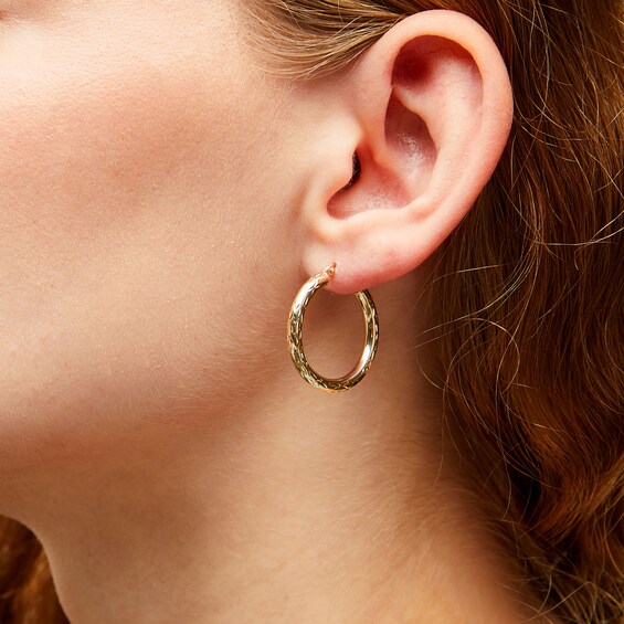 10K Gold 25mm Diamond-Cut Tube Hoop Earrings