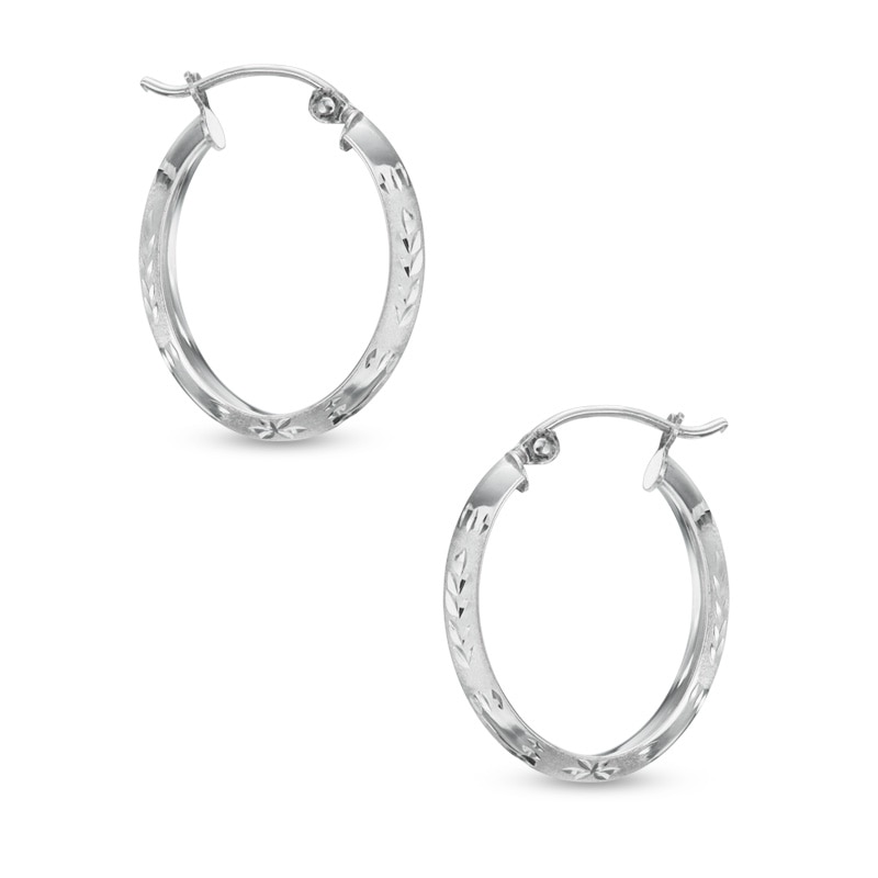 20mm Diamond-Cut Knife Edge Oval Hoop Earrings in 10K White Gold