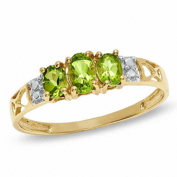 Oval Peridot Three Stone Ring in 10K Gold - Size 7