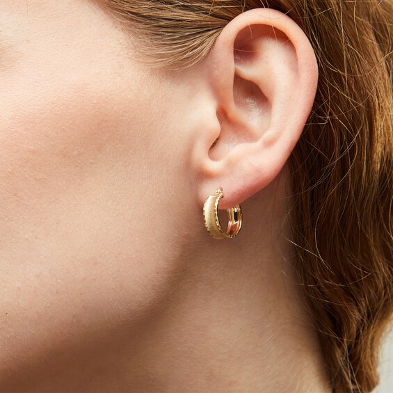 Diamond-Cut Huggie Earrings in 10K Tube Hollow Gold