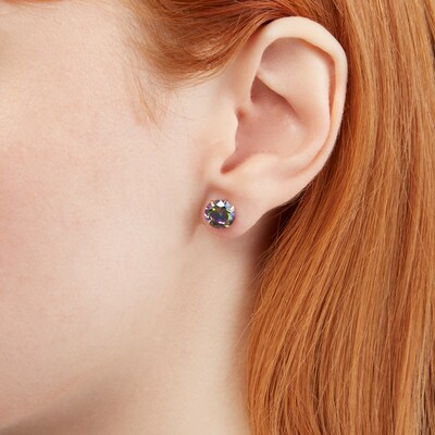8mm Rainbow Green Cubic Zirconia Solitaire Stud Earrings in 14K Gold