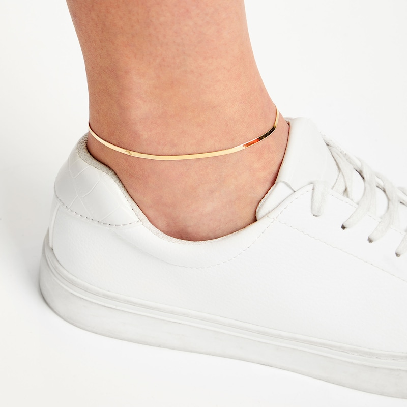 Main Image 2 of Made in Italy 024 Gauge Solid Herringbone Chain Anklet in 10K Gold