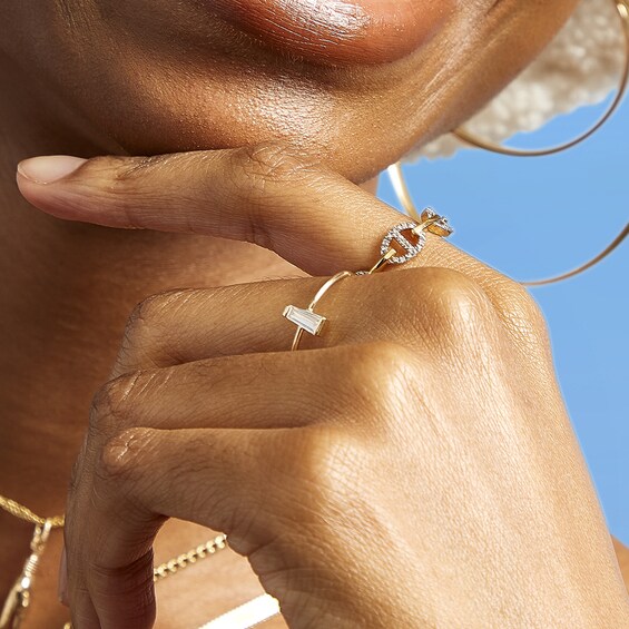 10K Gold CZ Tapered Ring - Size 7