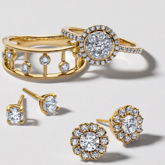 ​​​​​​​​​​​​​​10K Solid Gold 1/4 CT. T.W. Lab-Grown Diamond Bezel-Set Bar Ring