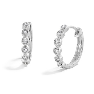 Sterling Silver 1/6 CT. T.W. Lab-Grown Diamond Round Bezel Huggie Hoops