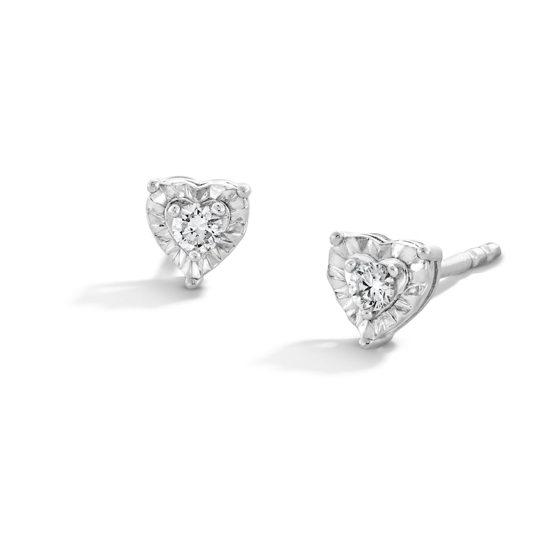 Sterling Silver 1/10 CT. T.W. Lab-Grown Diamond Solitaire Heart Studs
